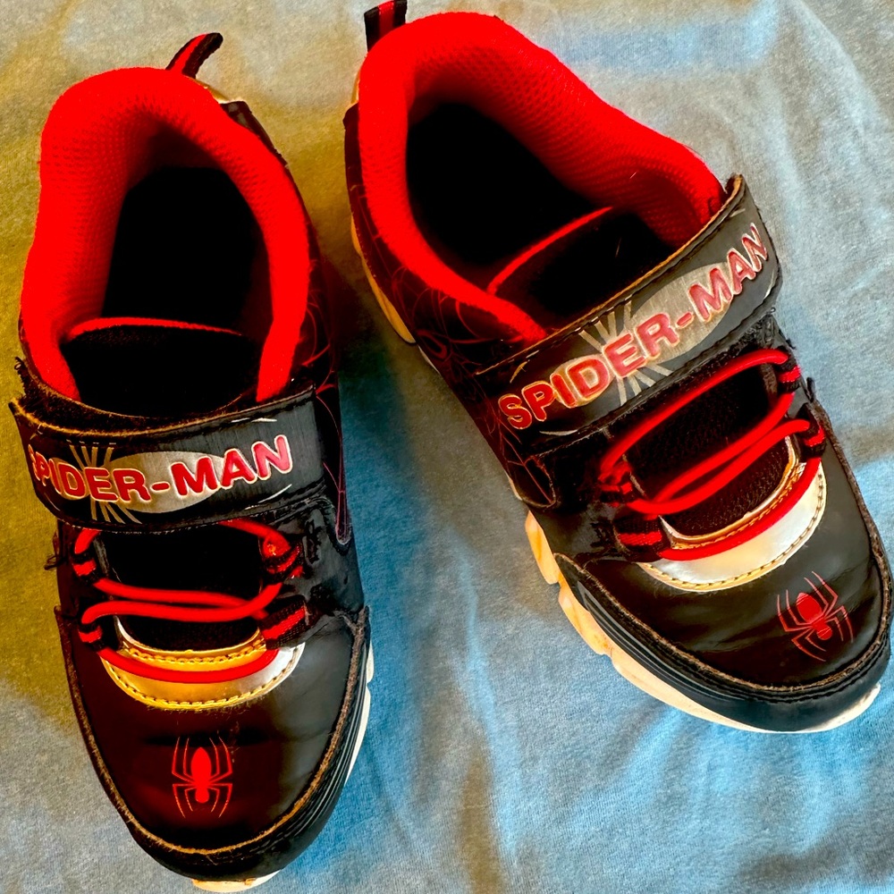 Spiderman Sneakers for Kids - size 12. Light up!
